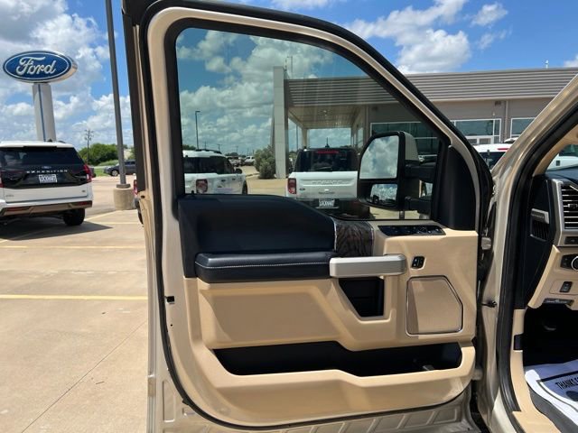 Used 2017 Ford F250 Lariat w/ Lariat Value Package AWD/4WD image 11