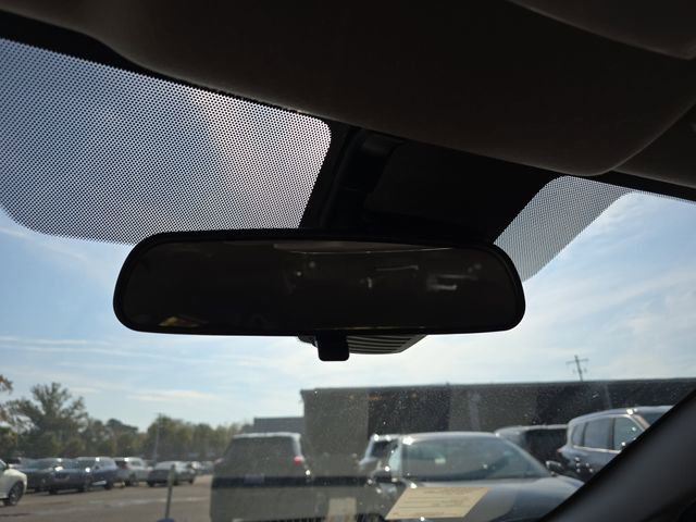 New 2025 Nissan Versa S w/ Trunk Package image 31