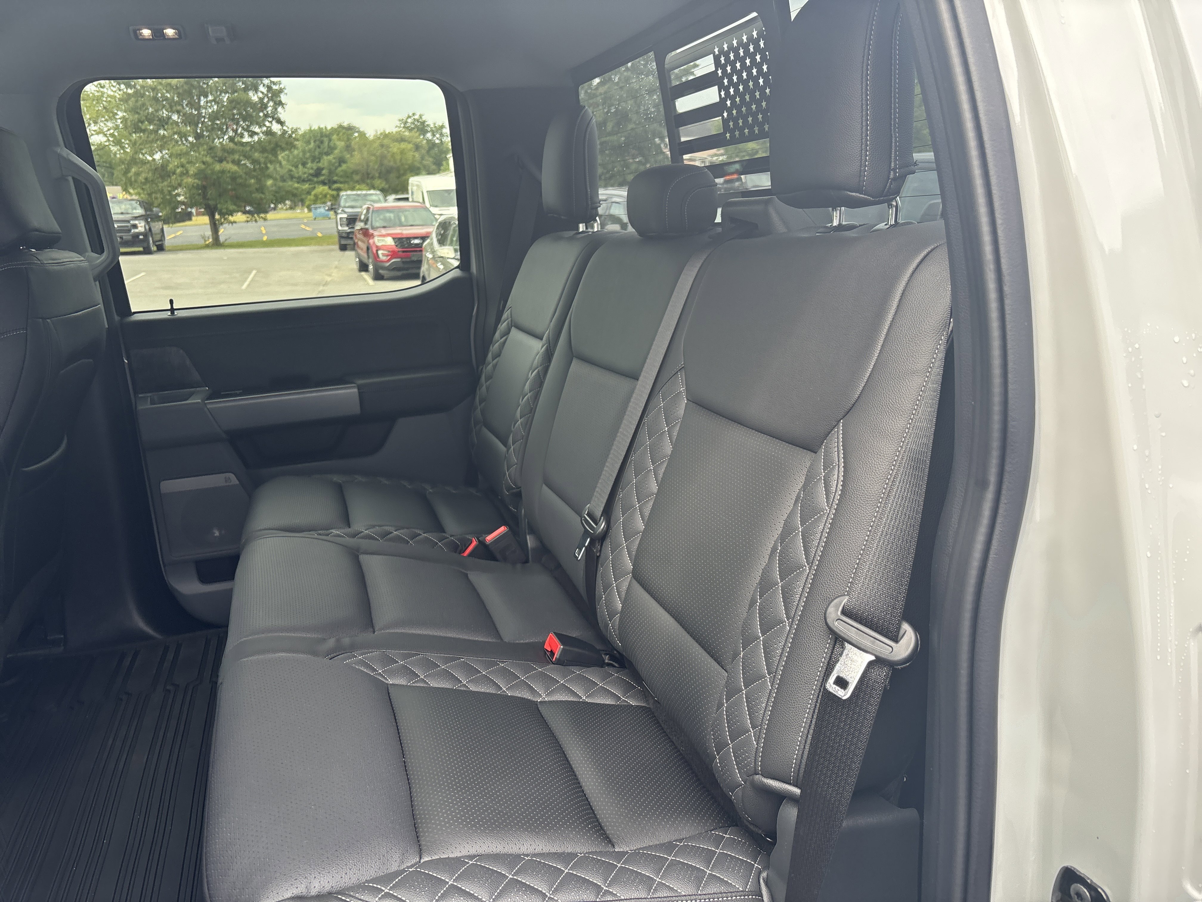 Used 2025 Ford F250 XLT w/ Black Appearance Package image 13