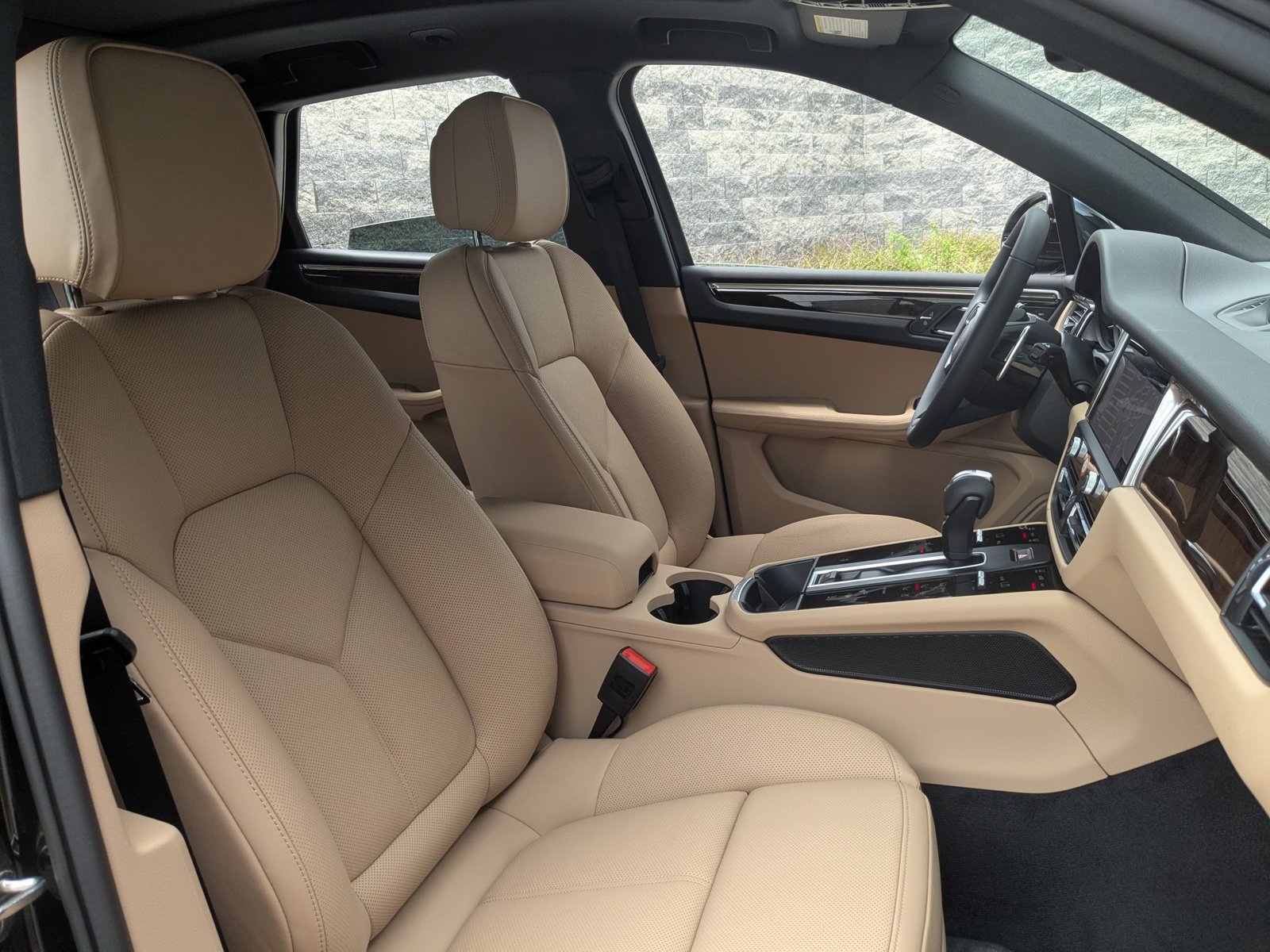 New 2026 Porsche Macan AWD/4WD image 26