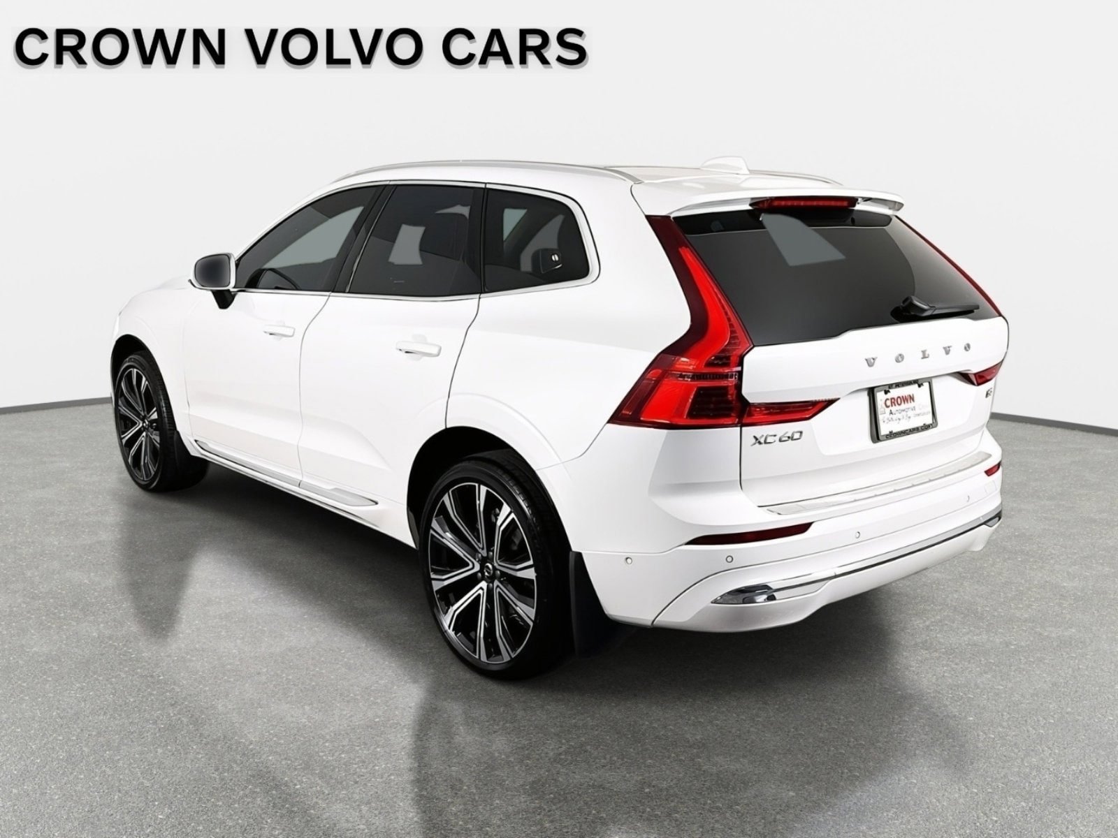 Used 2023 Volvo XC60 B5 Ultimate w/ Climate Package FWD image 8