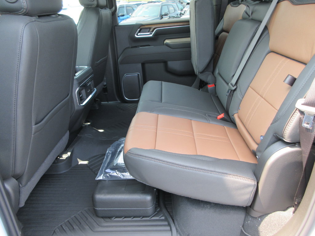 New 2026 Chevrolet Silverado 3500 High Country w/ High Country Premium Package AWD/4WD image 15