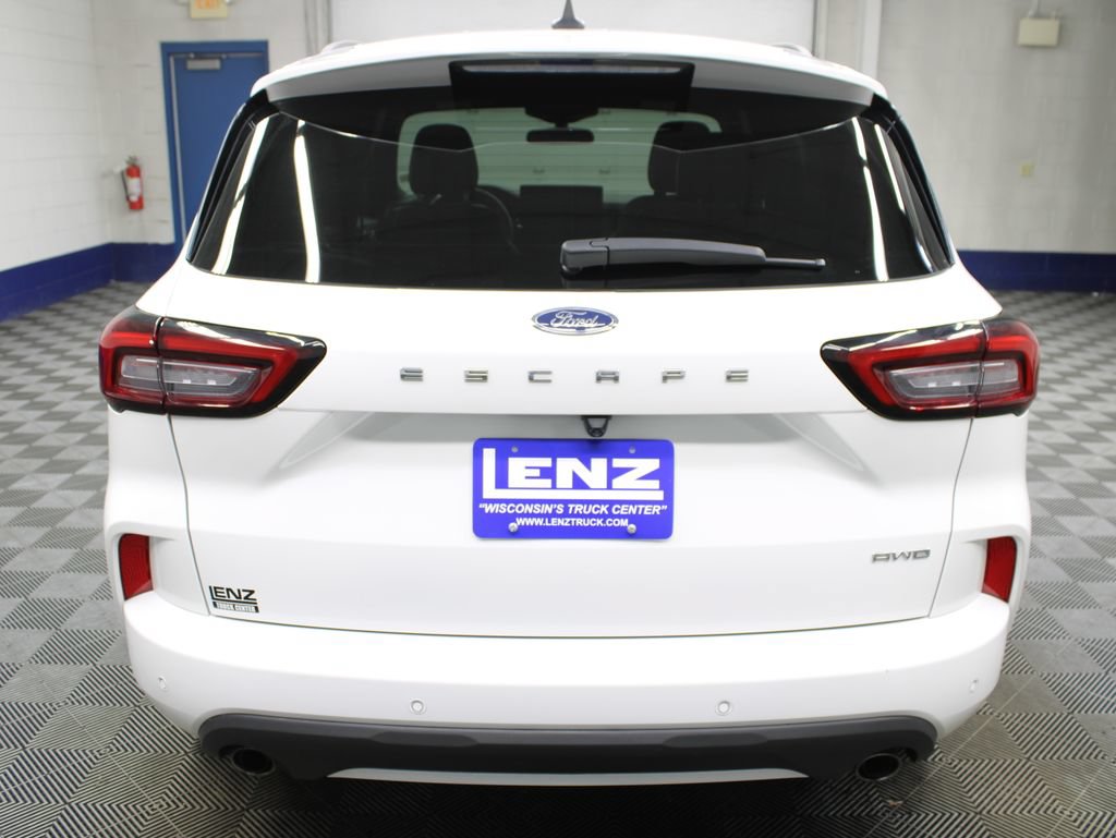 Used 2024 Ford Escape ST-Line w/ Tech Pack #1 AWD/4WD image 39