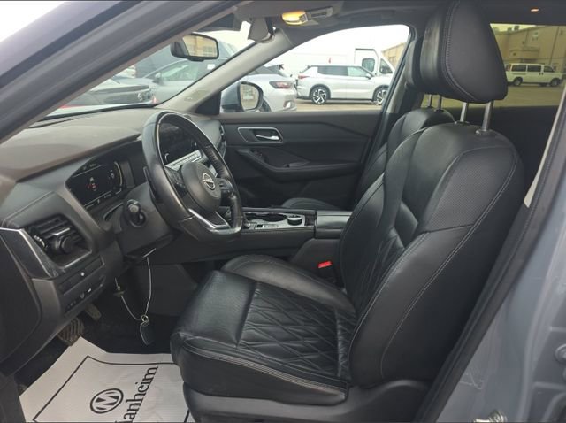 Used 2023 Nissan Rogue Platinum image 6