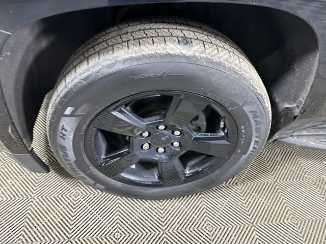 Used 2018 Chevrolet Suburban LT image 10