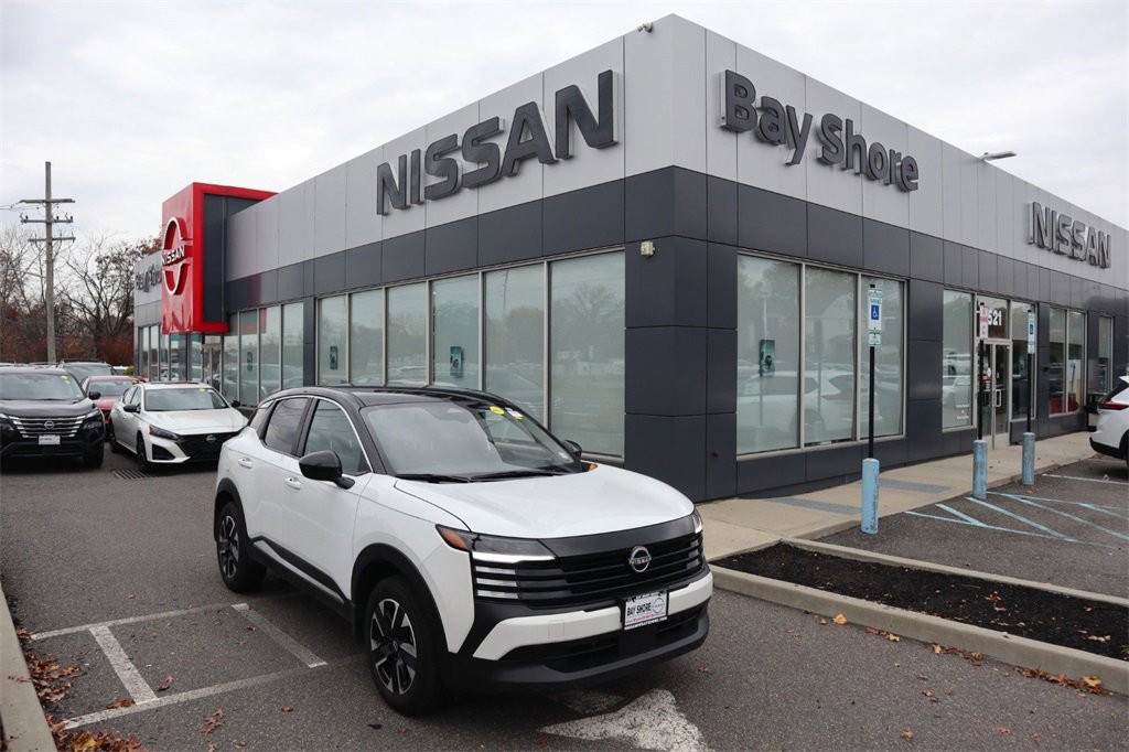 Certified 2025 Nissan Kicks SV