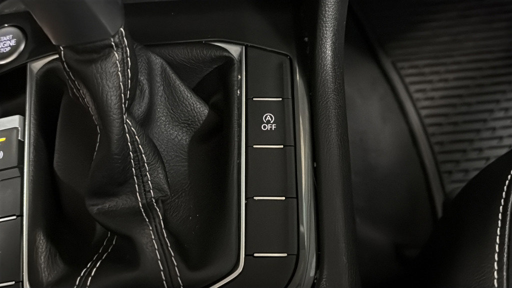 Used 2022 Volkswagen Tiguan SE image 20