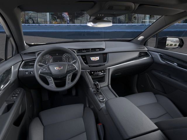 New 2025 Cadillac XT5 Premium Luxury w/ LPO, Floor Liner Package AWD/4WD image 15