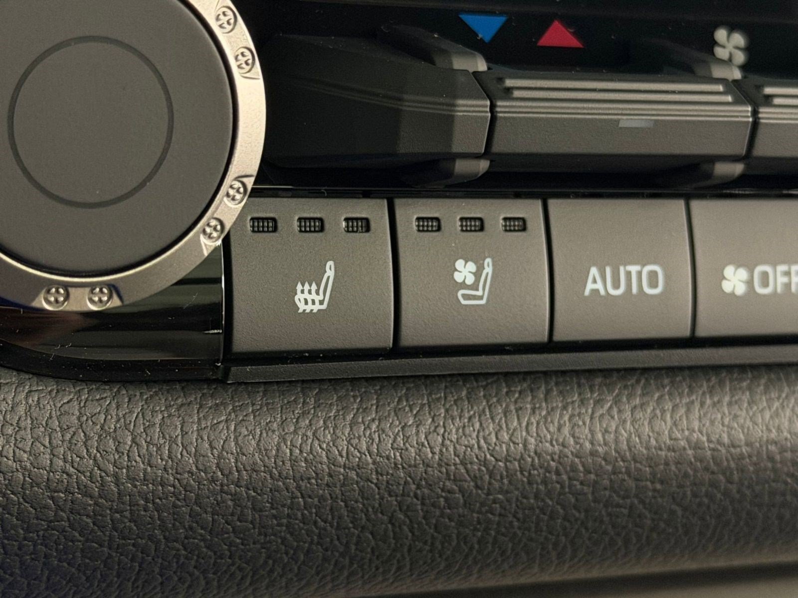 New 2026 Toyota Sequoia SR5 AWD/4WD image 32