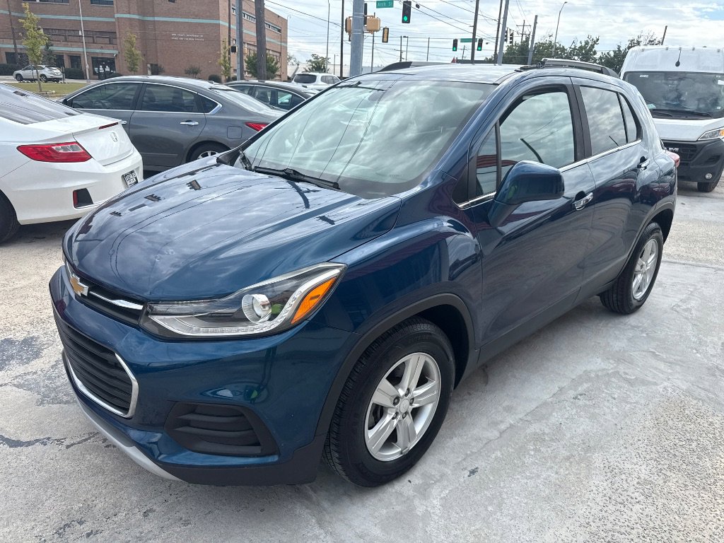 Used 2019 Chevrolet Trax LT w/ LT Convenience Package image 1