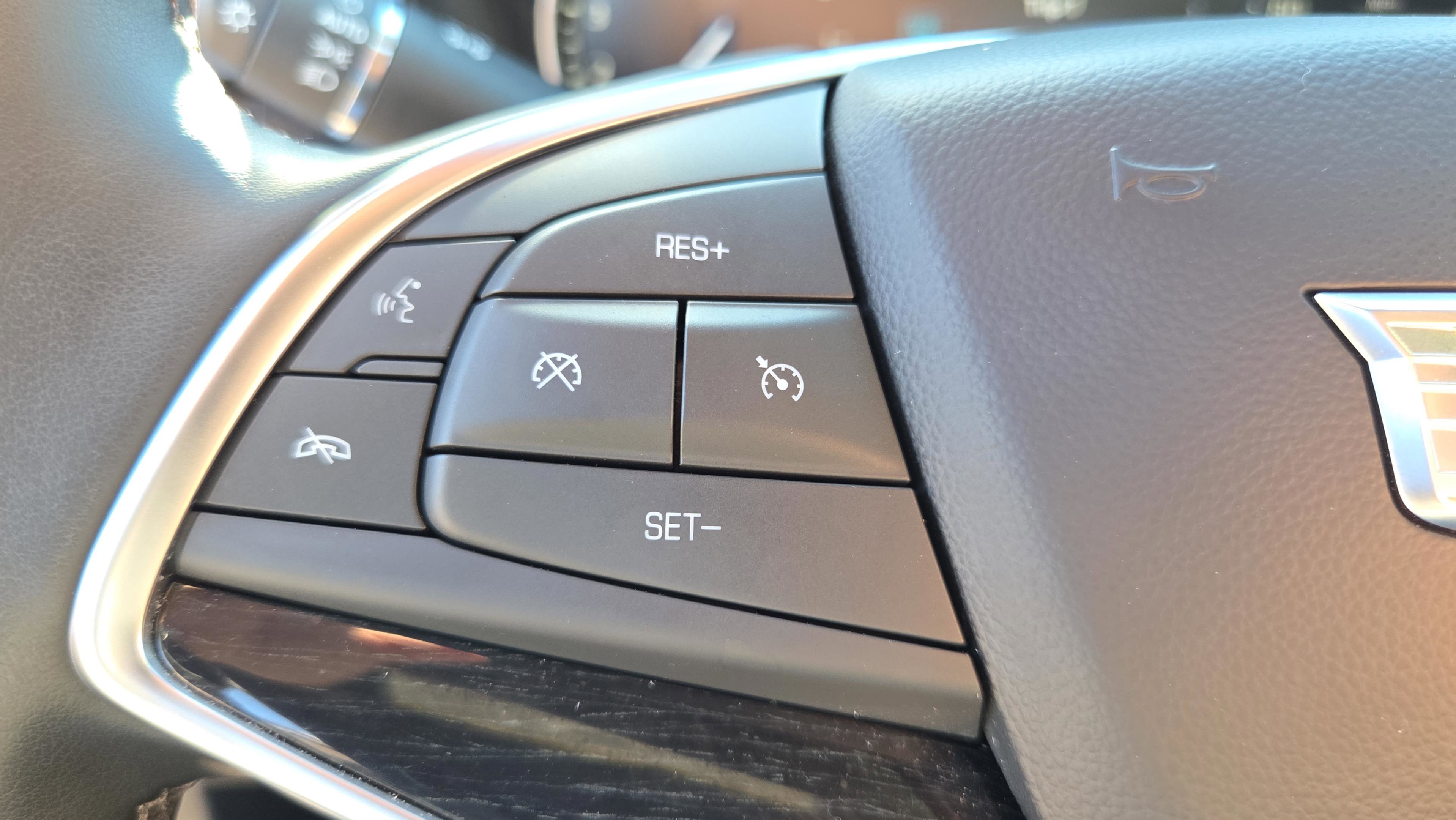 Used 2025 Cadillac XT5 Premium Luxury image 14