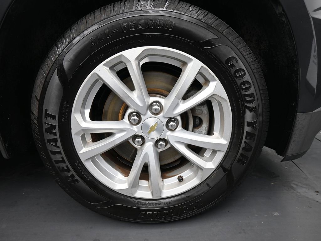 Used 2017 Chevrolet Equinox LT image 11