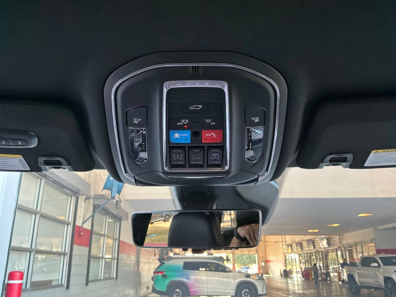 Used 2026 Jeep Grand Cherokee Limited AWD/4WD image 19