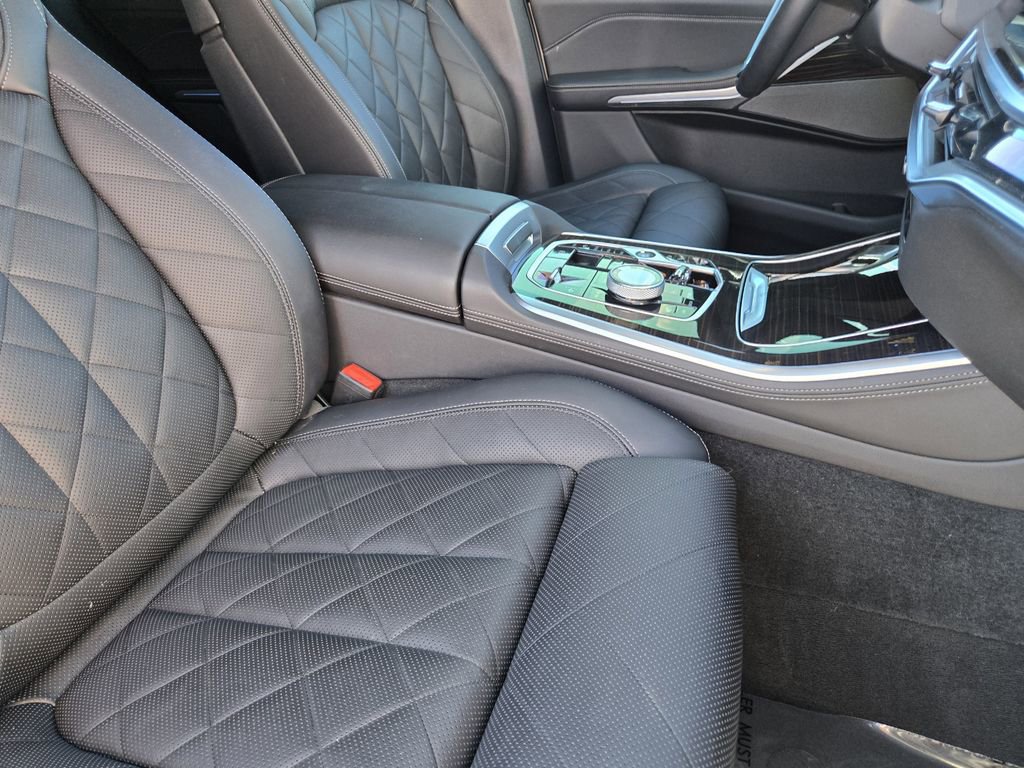 Used 2024 BMW X5 xDrive50e w/ Executive Package image 15