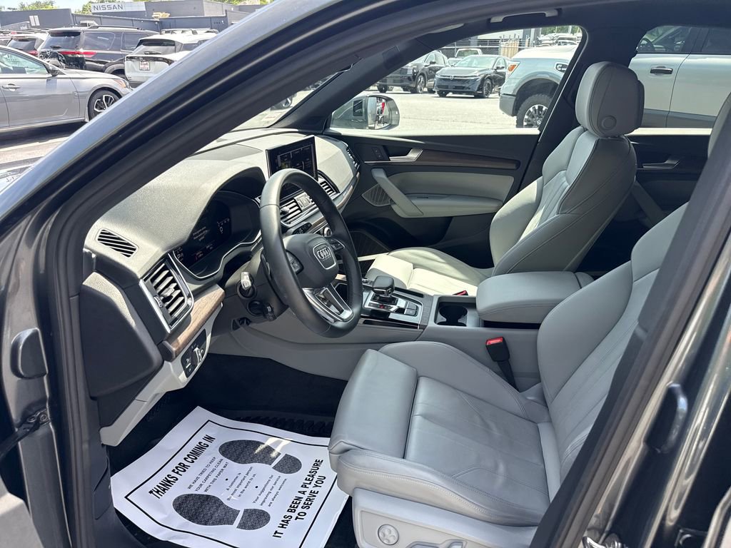 Used 2024 Audi Q5 2.0T Premium Plus w/ Premium Plus Package AWD/4WD image 9