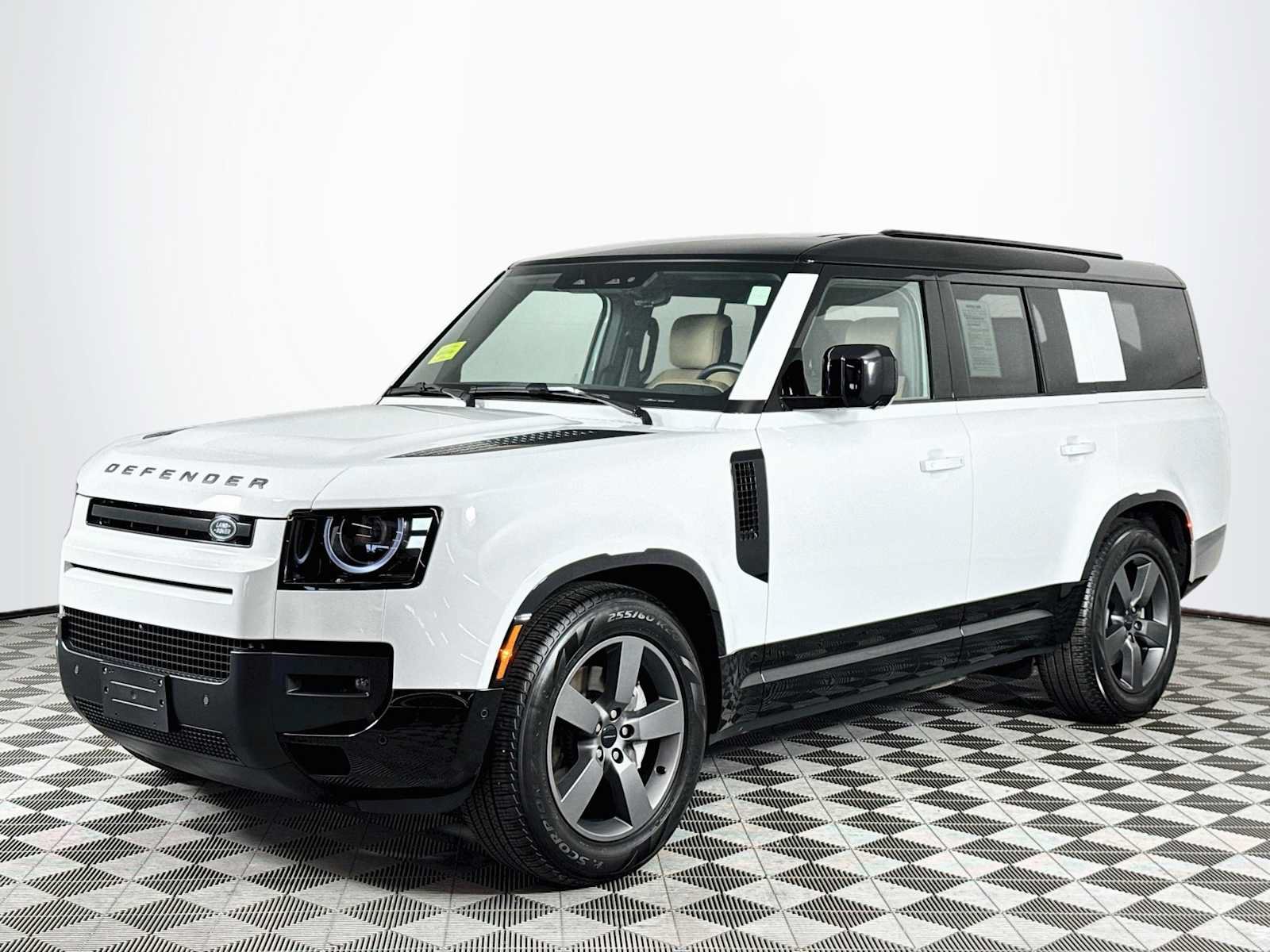 Used 2026 Land Rover Defender 130 X-Dynamic SE AWD/4WD image 34