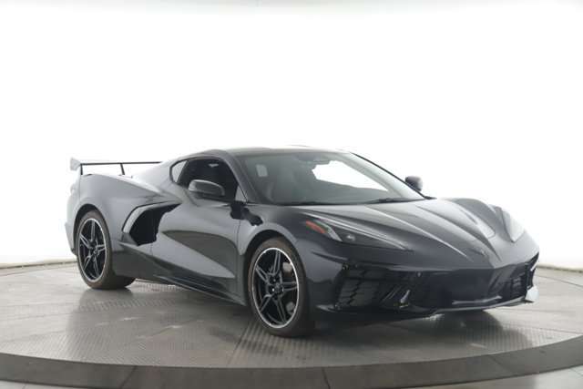 Used 2024 Chevrolet Corvette Stingray Coupe w/ 1LT RWD image 2