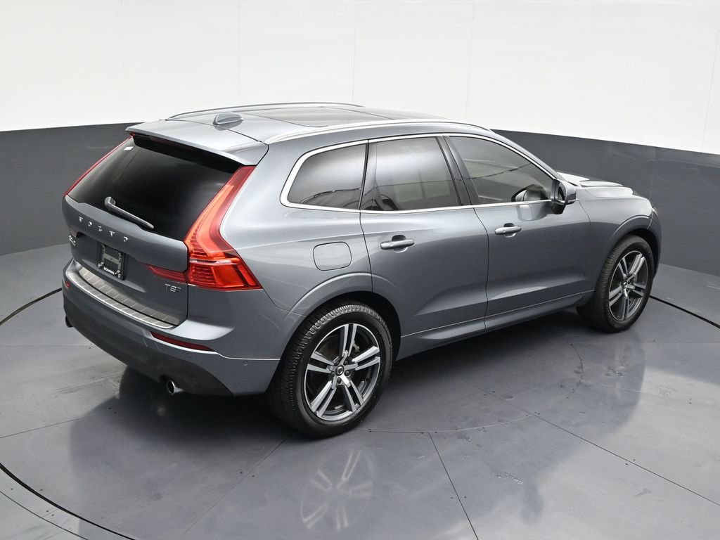 Used 2019 Volvo XC60 T8 Momentum w/ Premium Package image 18