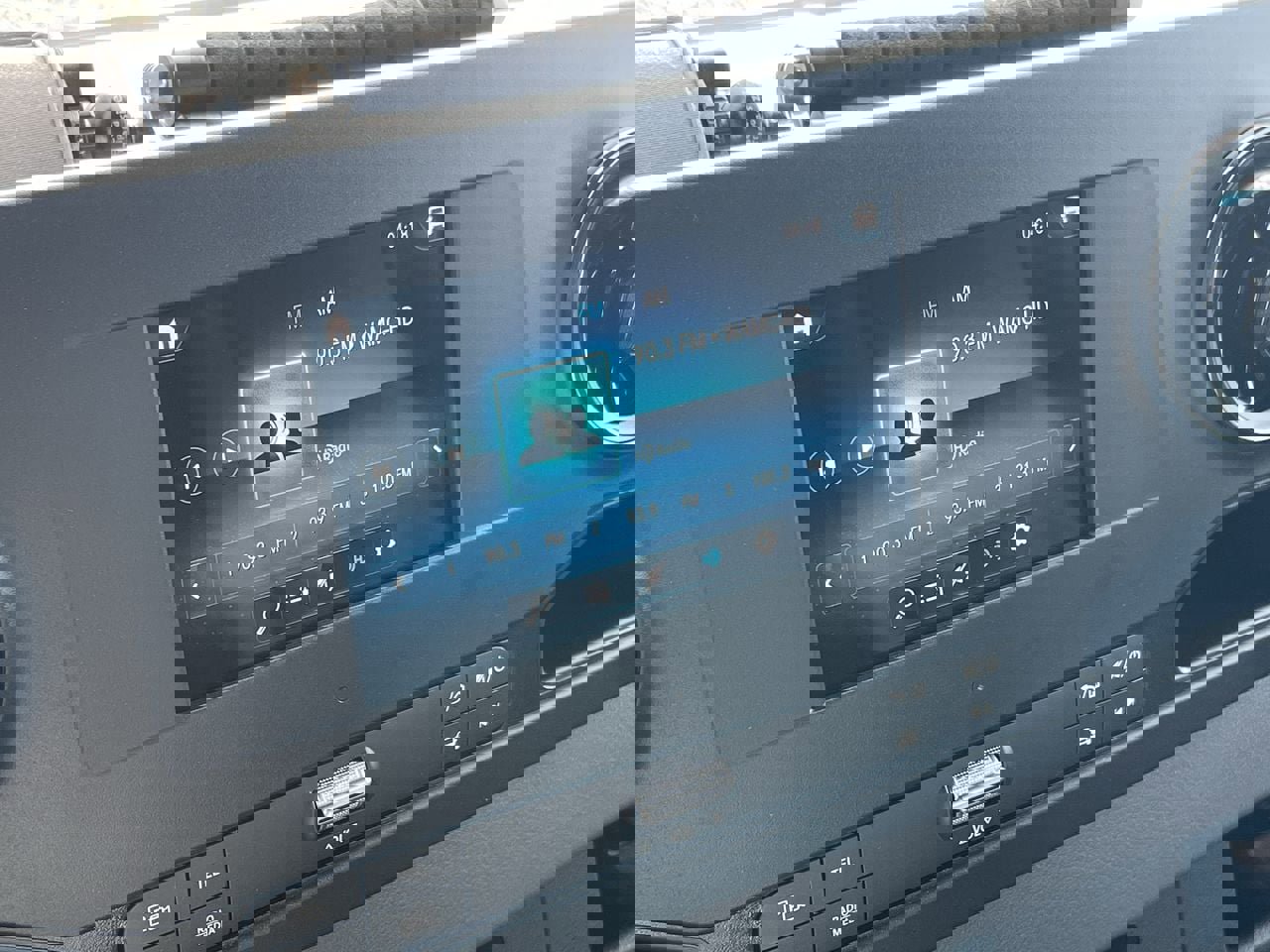 Used 2023 Mercedes-Benz Sprinter 3500 w/ Acoustic Package image 32