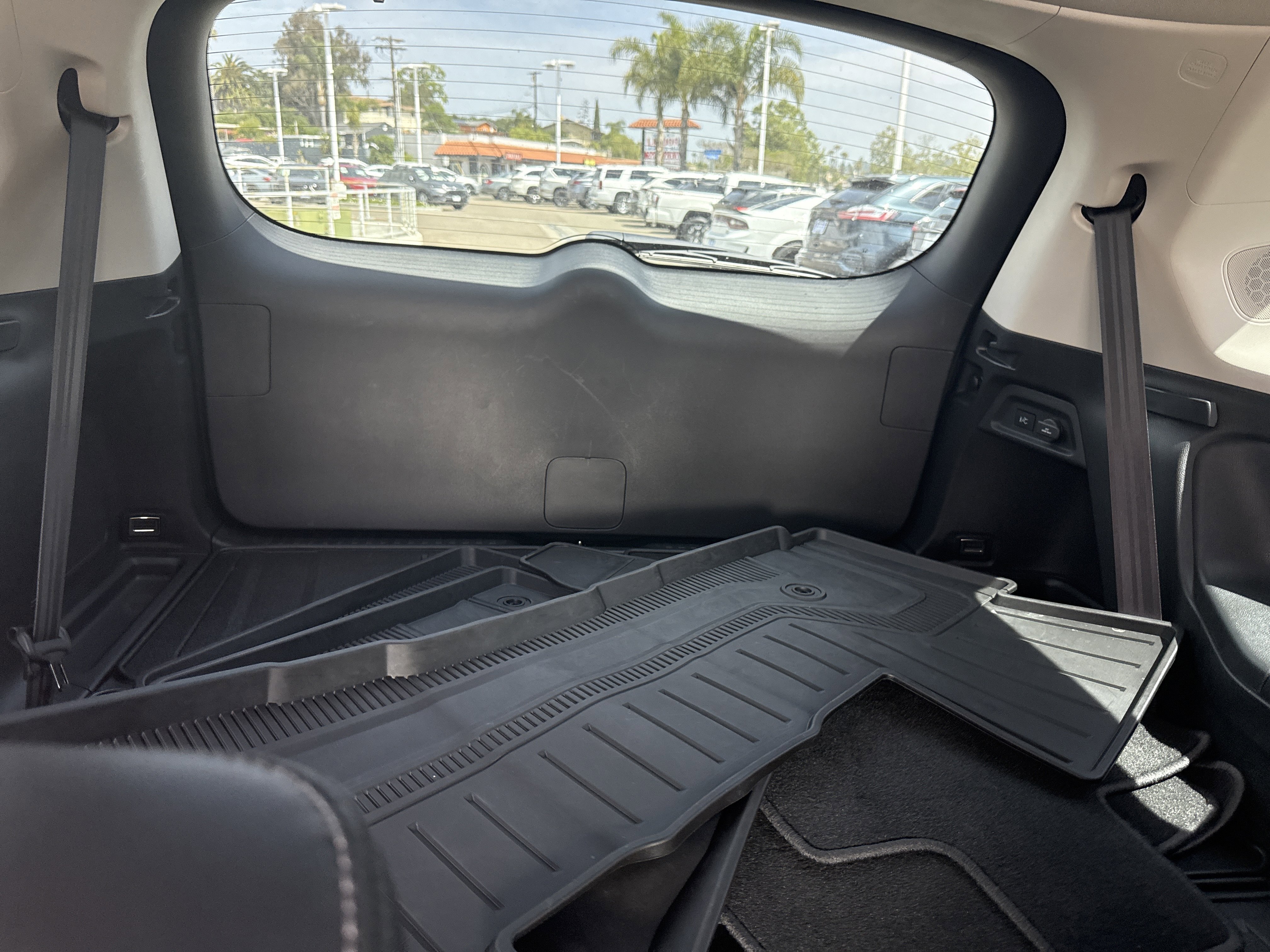 Certified 2025 Honda Pilot Touring image 14
