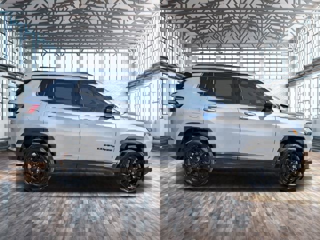 New 2026 Jeep Compass Latitude image 3