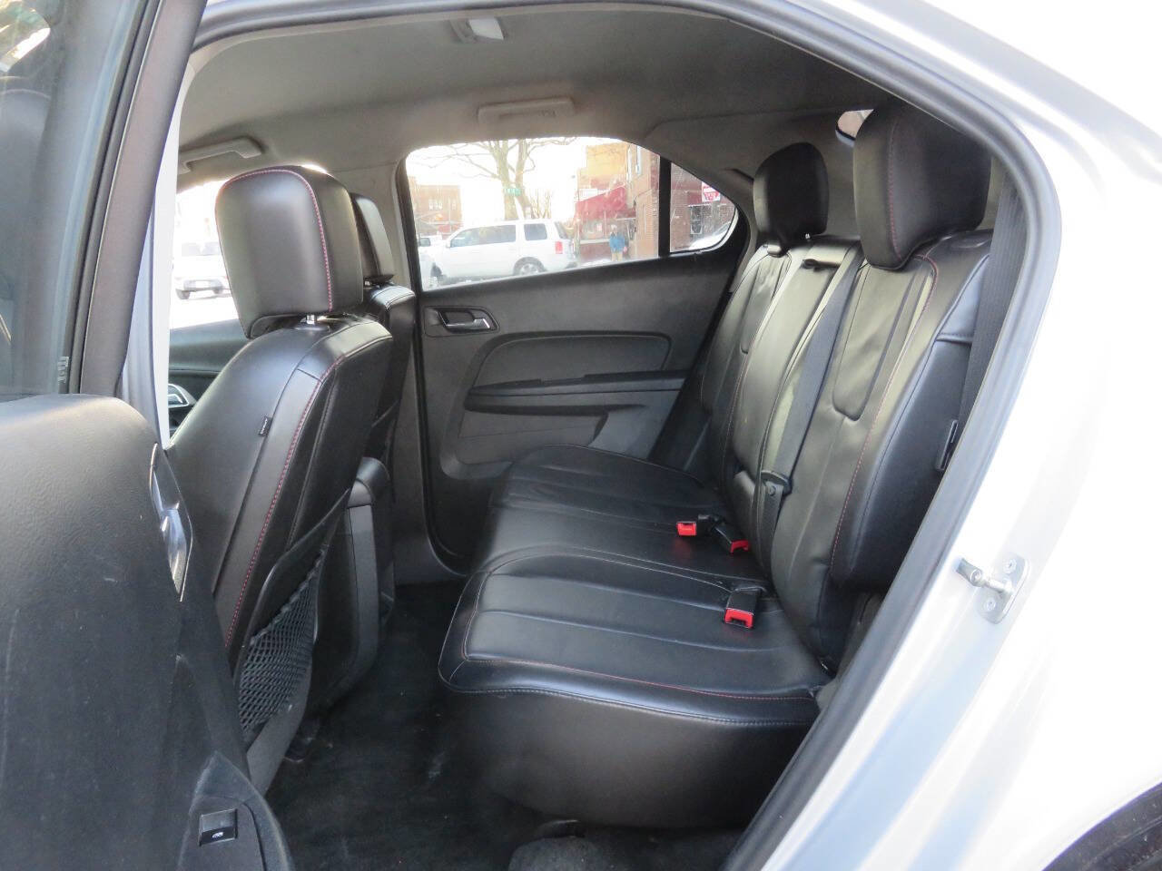 Used 2015 Chevrolet Equinox LT image 17