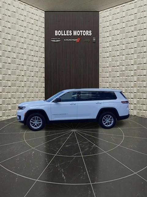 Certified 2023 Jeep Grand Cherokee L Laredo w/ Luxury Tech Group I AWD/4WD image 8