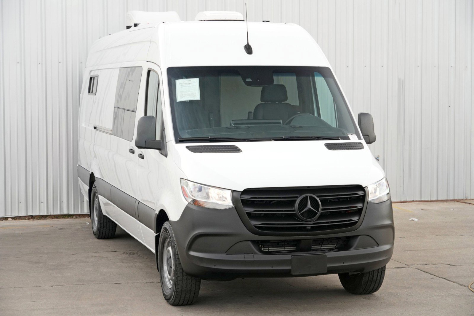 Used 2021 Mercedes-Benz Sprinter 2500 w/ Premium Plus Package image 46