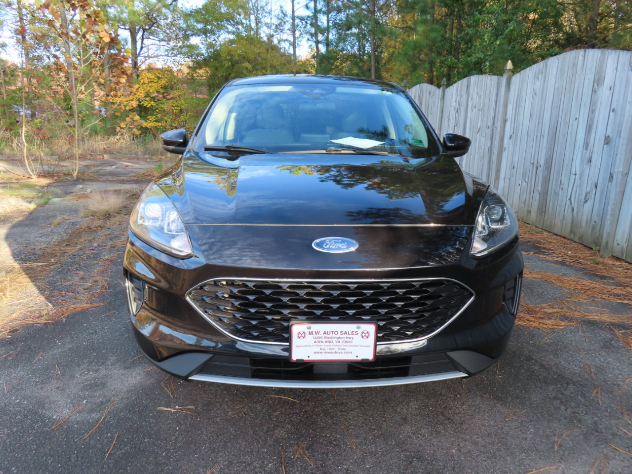 Used 2020 Ford Escape SE image 12