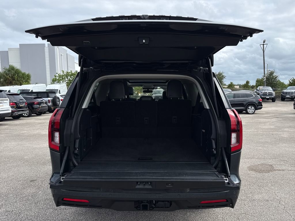 Used 2025 Ford Expedition Max Active RWD image 32