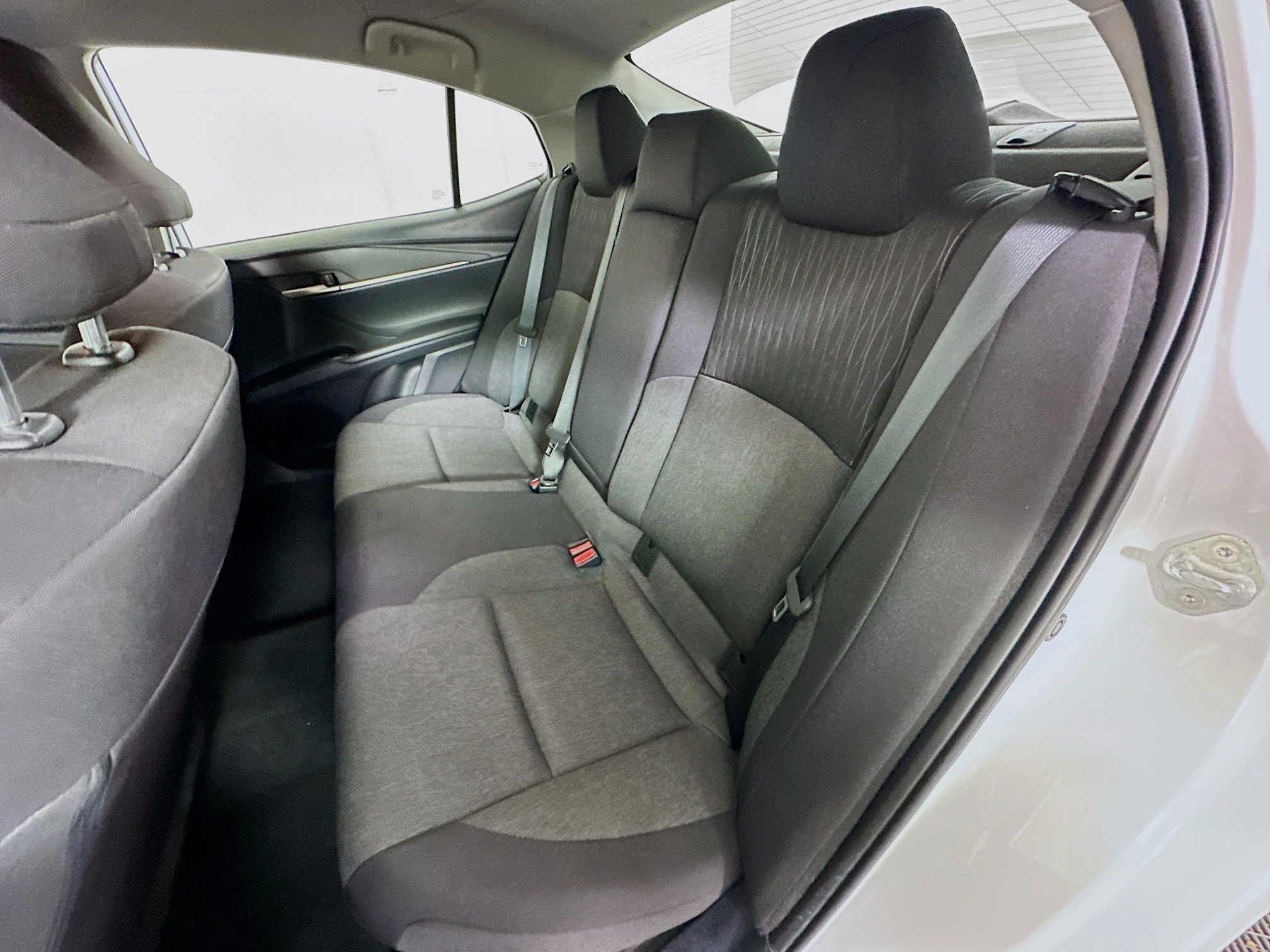 Used 2025 Toyota Camry LE image 27