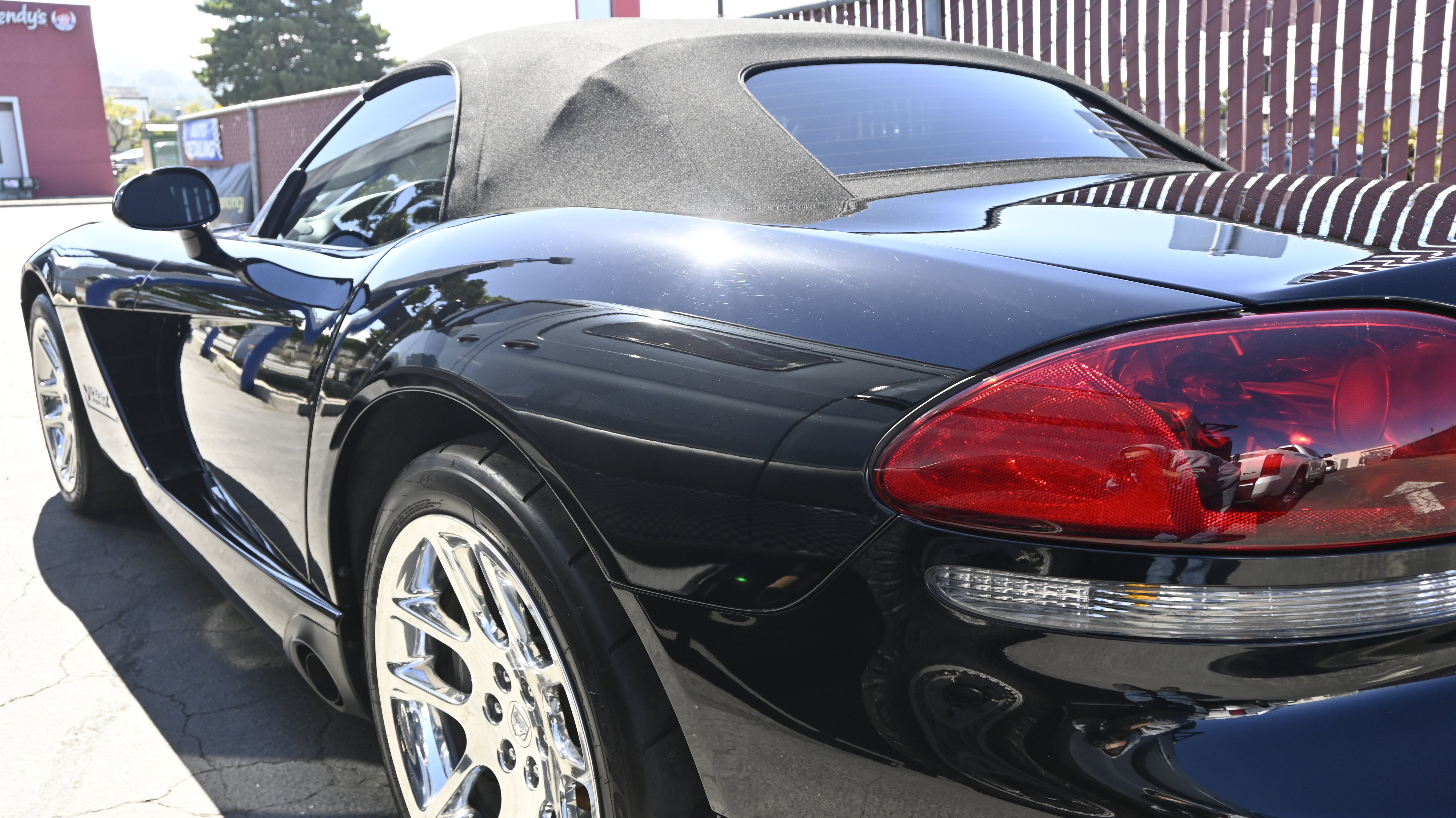 Used 2003 Dodge Viper SRT-10 image 12