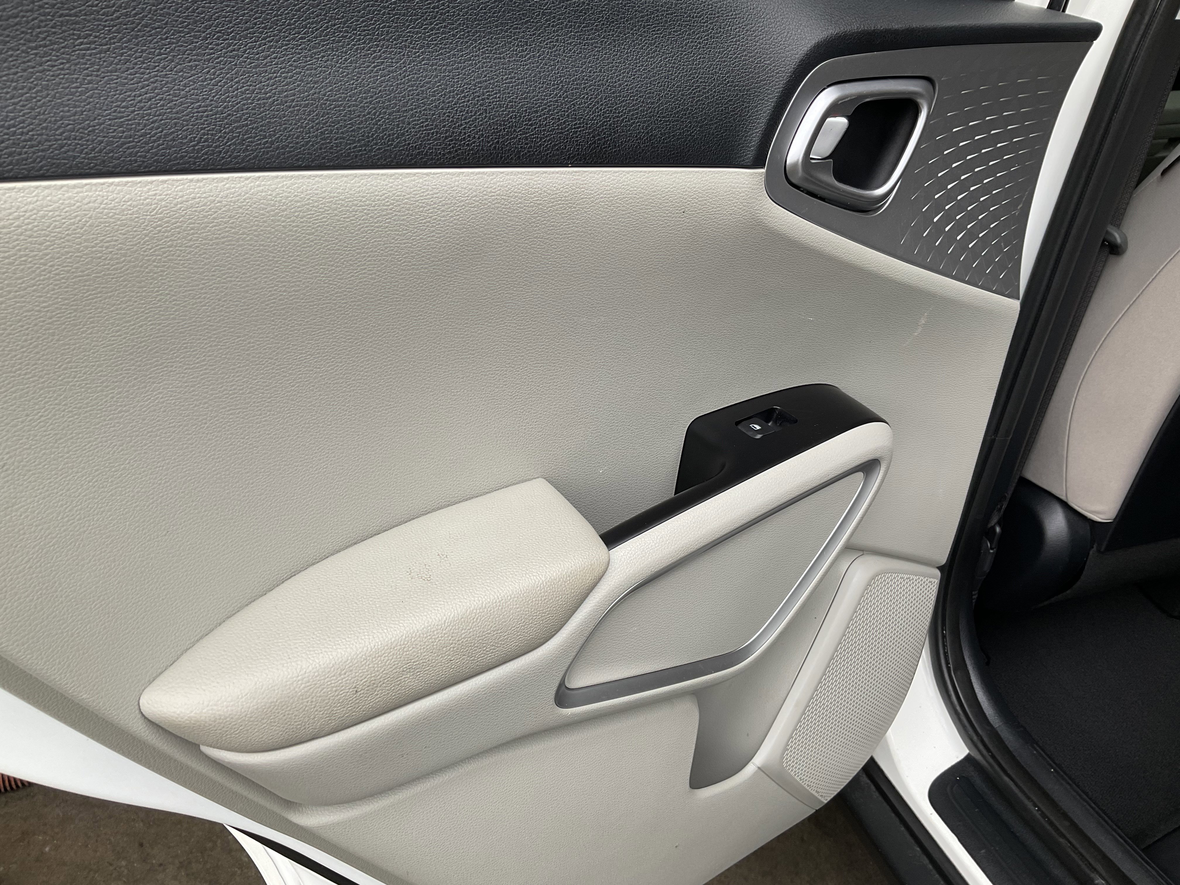 Used 2022 Kia Soul LX FWD image 31