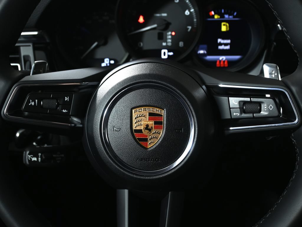 Used 2026 Porsche Macan AWD/4WD image 19