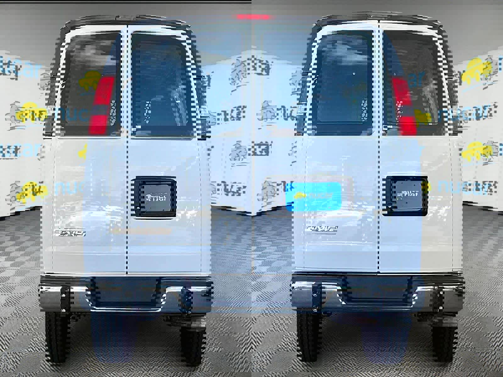 Used 2024 Chevrolet Express 2500 w/ Driver Convenience Package image 5