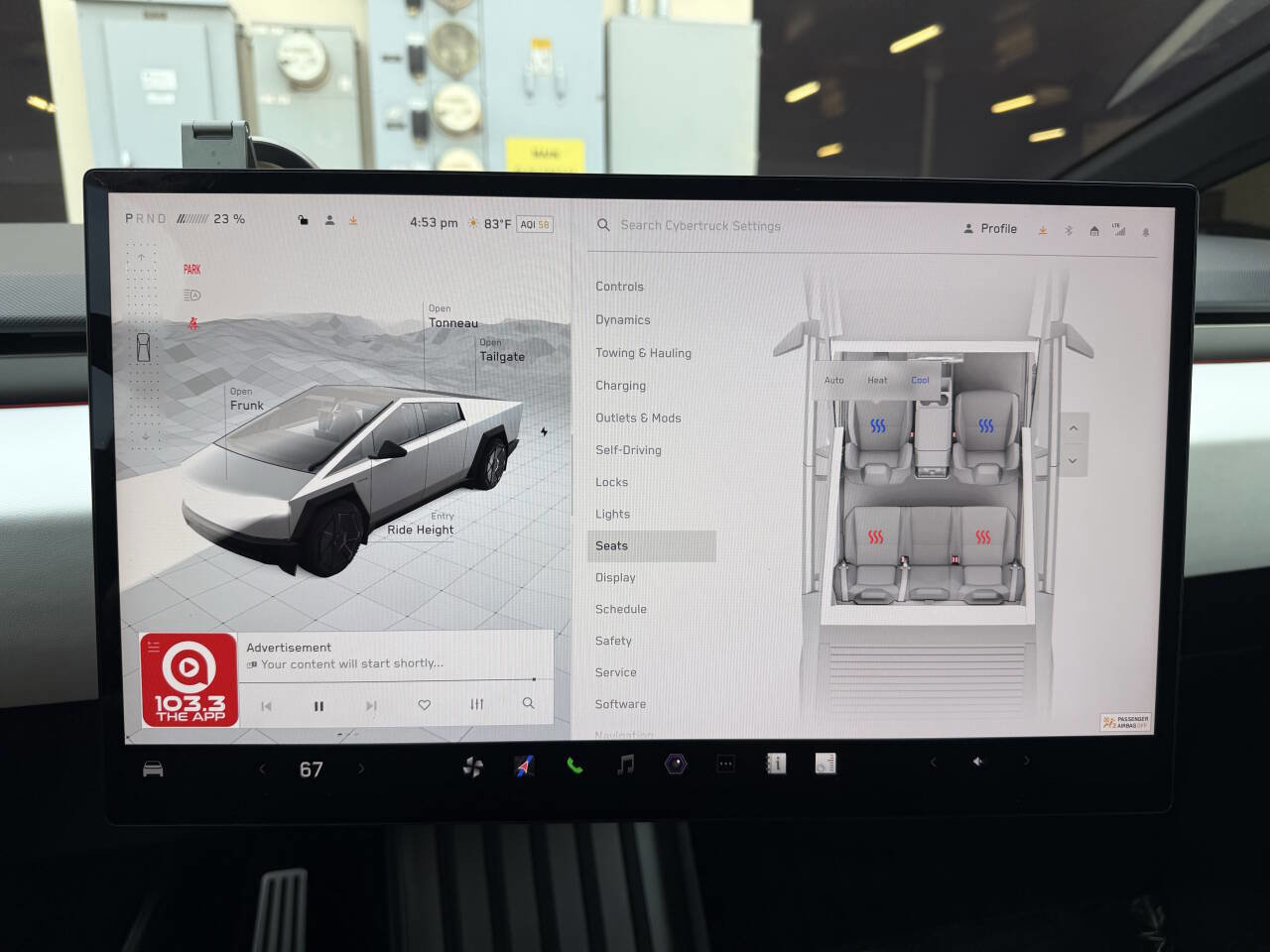 Used 2024 Tesla Cybertruck AWD Crew Cab image 39