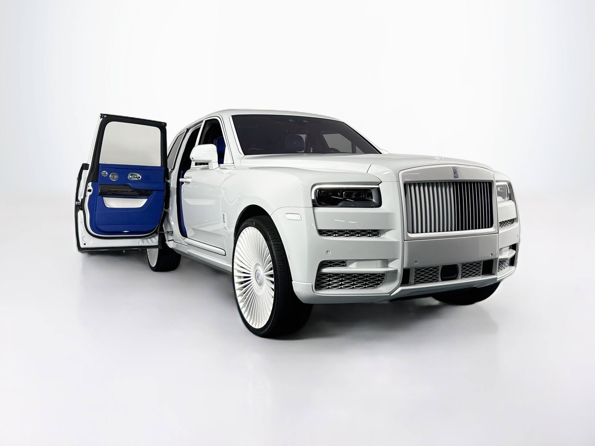 Used 2023 Rolls-Royce Cullinan Black Badge w/ Driver's Package AWD/4WD image 75