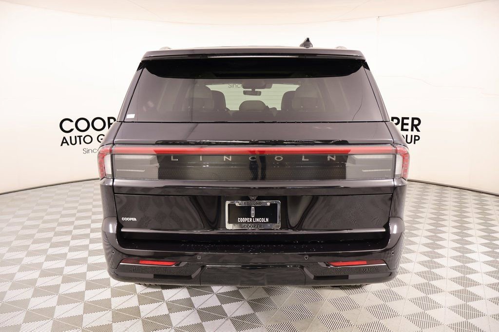 New 2025 Lincoln Navigator Reserve image 23