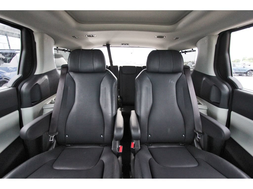 Used 2024 Kia Carnival SX Prestige FWD image 14