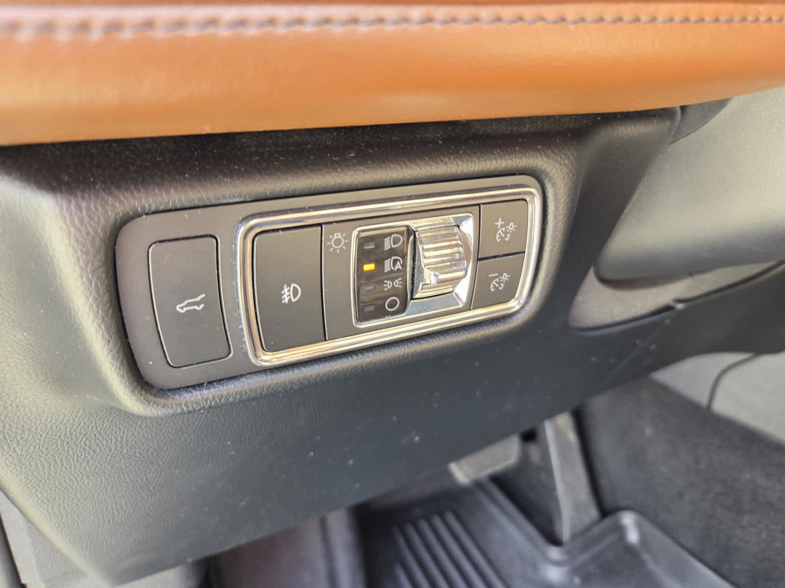 Used 2020 Lincoln Aviator Reserve w/ Equipment Group 202A AWD/4WD image 18
