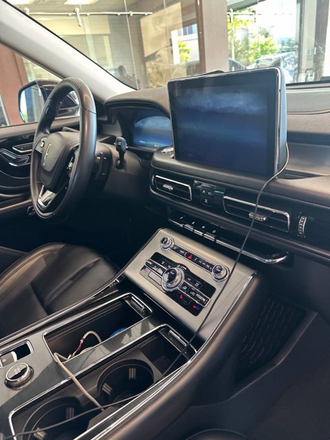 Certified 2024 Lincoln Aviator 2WD w/ Premium Package image 11