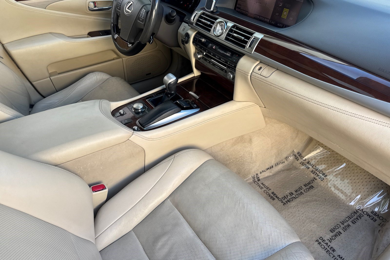 Used 2013 Lexus LS 460 w/ Comfort Pkg RWD image 34