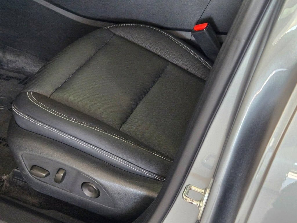 Certified 2024 Chevrolet Blazer EV LT AWD/4WD image 22