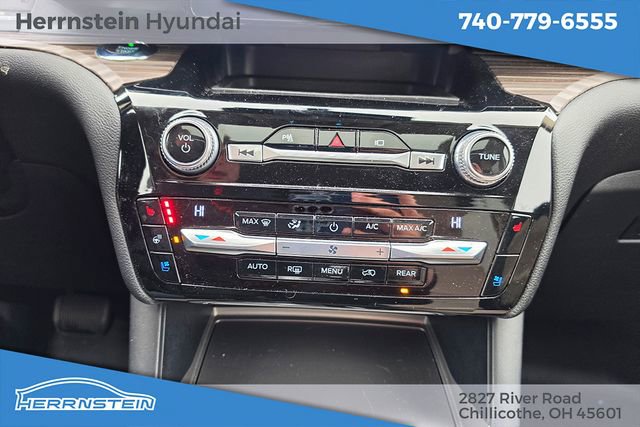 Used 2021 Ford Explorer Limited image 20