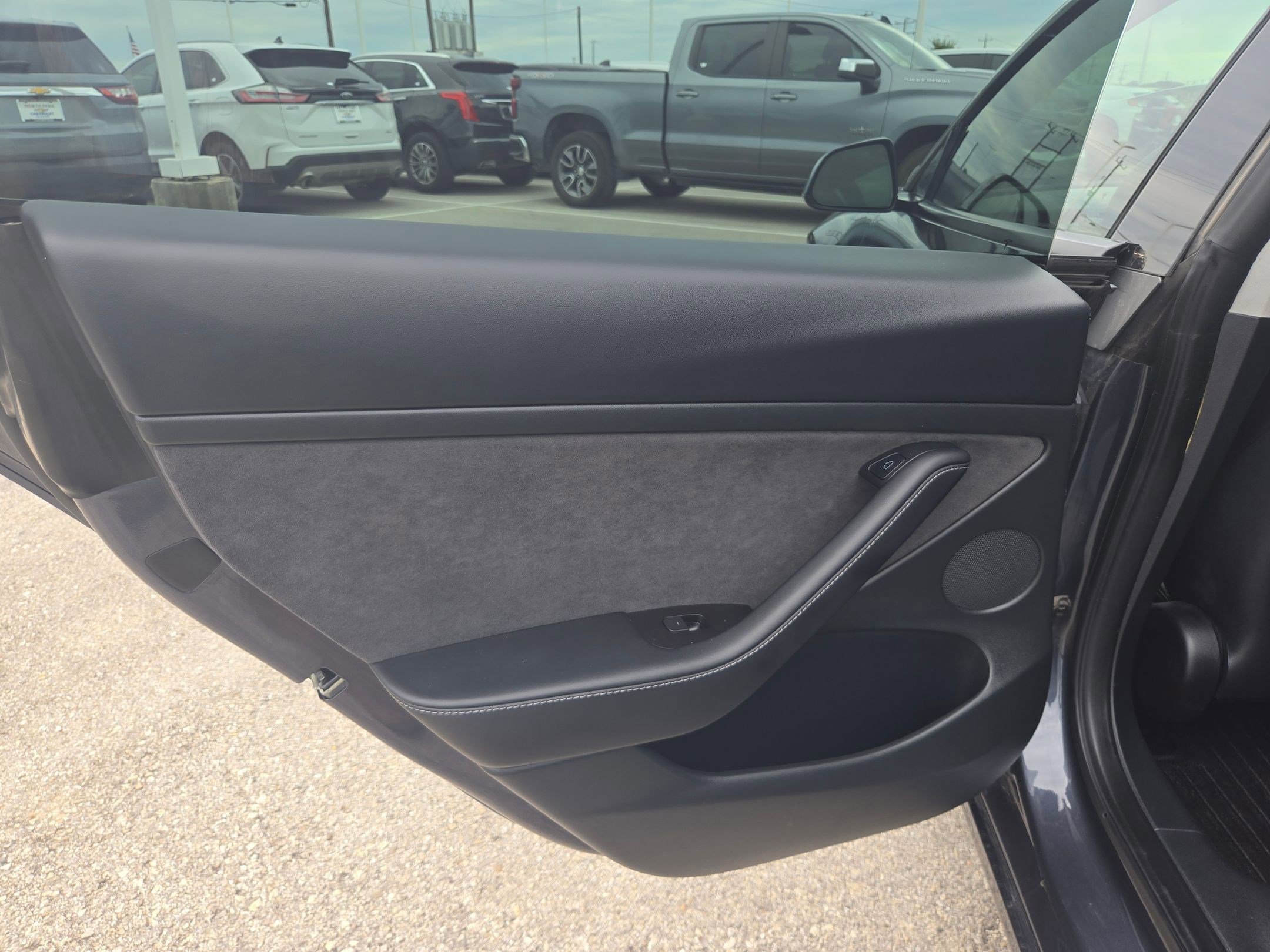 Used 2022 Tesla Model 3 Long Range AWD/4WD image 14