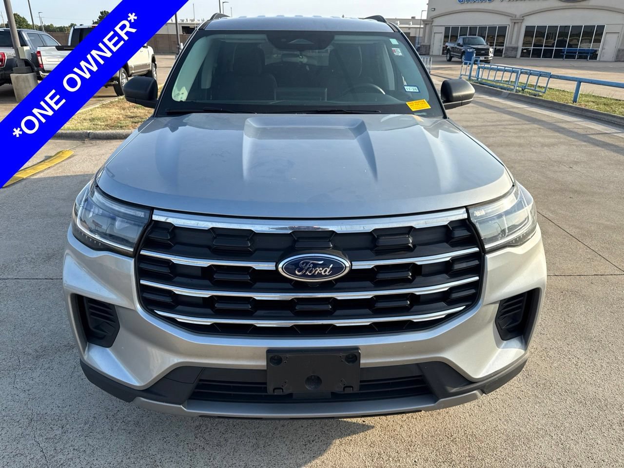 Certified 2025 Ford Explorer Active RWD image 2