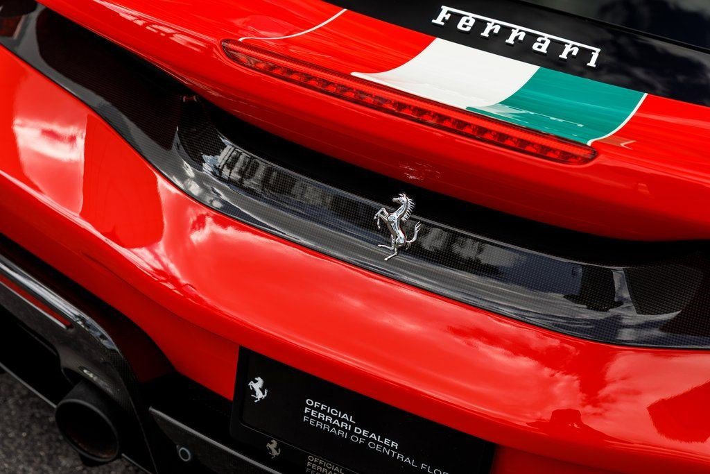 Used 2020 Ferrari 488 Pista Coupe image 11