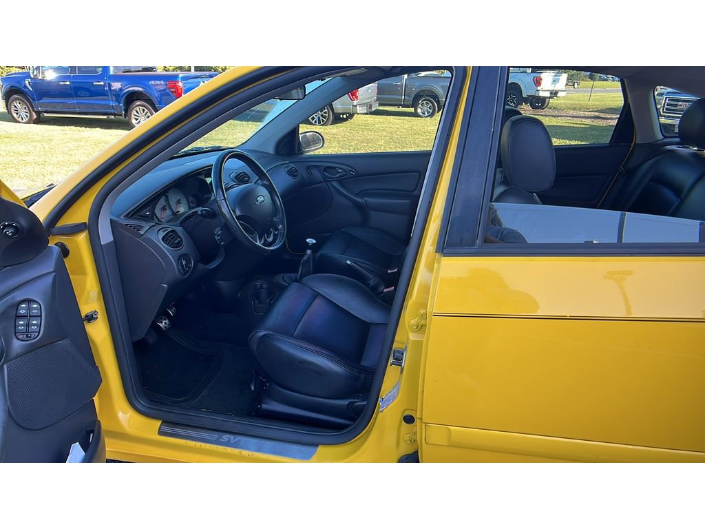 Used 2004 Ford Focus SVT image 14