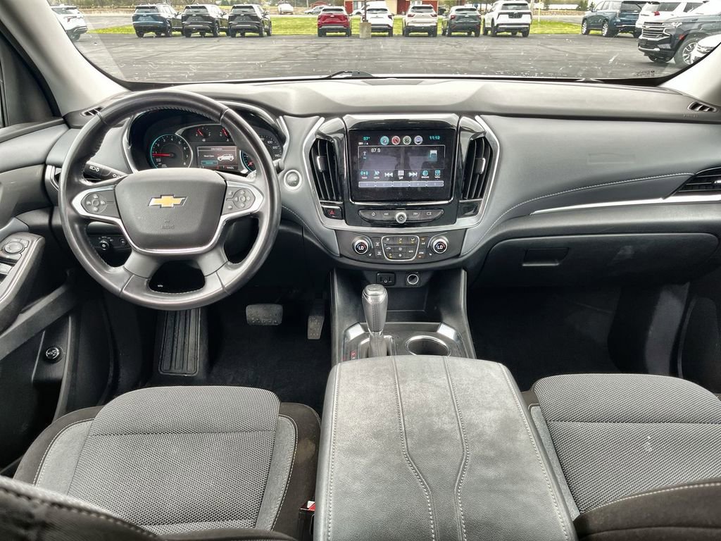 Used 2018 Chevrolet Traverse LT AWD/4WD image 19