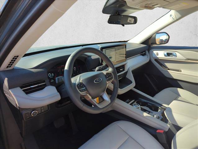 New 2025 Ford Explorer Active w/ Active Comfort Package image 4